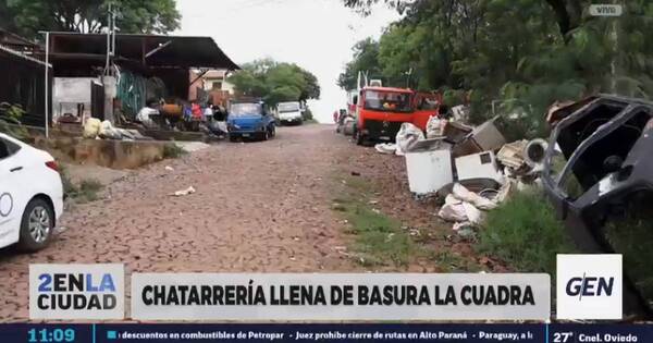 La Nación / Vecinos denuncian vertedero clandestino en una calle de Fernando de la Mora