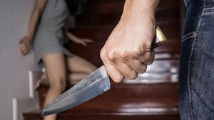 Hombre violento clavó a su expareja y a los parientes
