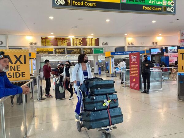 EEUU sigue exigiendo vacunación anticovid a extranjeros que entren desde México y Canadá - Mundo - ABC Color