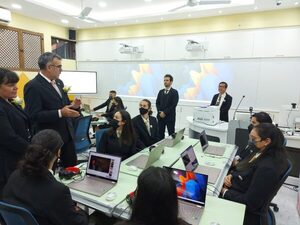 MEC inaugura aula innovadora para incorporación de TIC en la educación