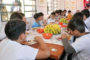 Inician distribución de almuerzo para 17000 escolares de Paraguarí - Nacionales - ABC Color