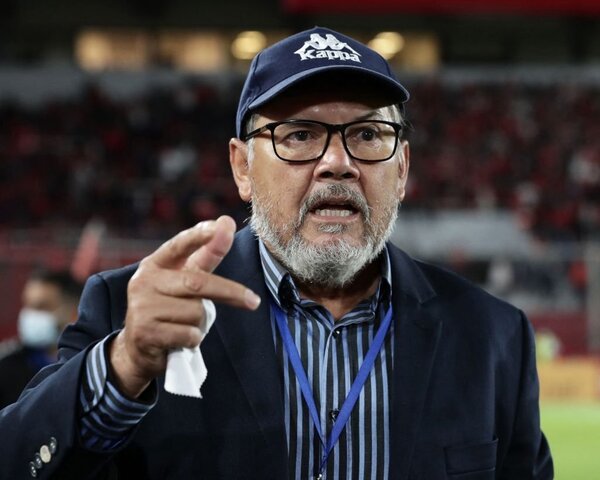 Bobadilla: “Quieren resultados y no jugar bien” | 1000 Noticias