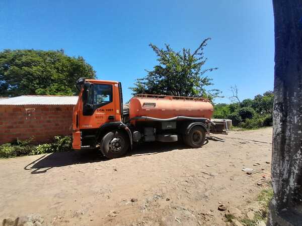 Realizan trabajos de regularización asfáltica y provisión de agua potable en el Chaco