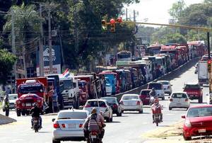 Diario HOY | Camioneros hablan de “cerrar el país” y manifestaciones “subidas de tono”