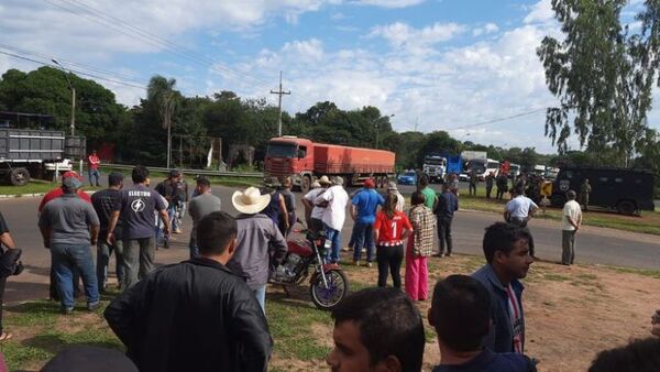 Cierran ruta en Calle 6.000 y Guaicá