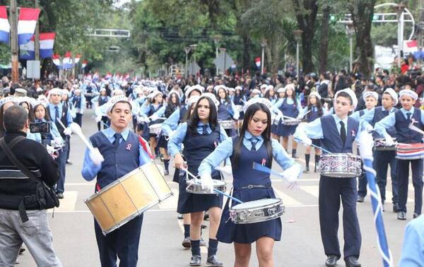 Suspenden desfile estudiantil por falta de fondos en Ciudad del Este – Prensa 5