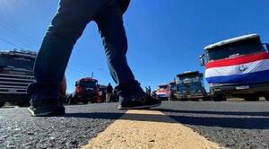 Bloquean lugares claves en San Pedro, largas filas de vehículos en el lugar – Prensa 5