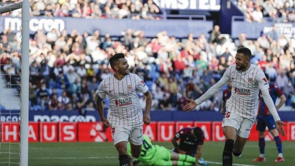 Sevilla más cerca de la Champions y el Levante del descenso