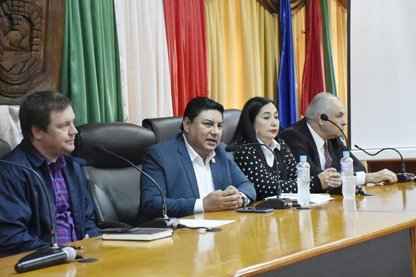 REUNIÓN GENERAL DE LA ASOCIACIÓN DE INTENDENTES DE ITAPÚA CONTÓ CON PARTICIPACIÓN DE LA PRIMERA AUTORIDAD DEPARTAMENTAL - Itapúa Noticias