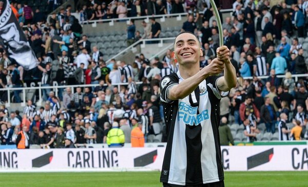 La leyenda de la Premier League que enloqueció con el gol de Almirón