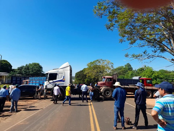 Diario HOY | Camioneros avisan, viernes harán cierre total de ruta, policía quiere evitar violencia, dicen