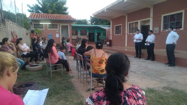 En cinco escuelas de Ñemby exigen almuerzo escolar - Nacionales - ABC Color