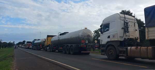 Diario HOY | Gremios presionan para "liberar" a Petropar en la compra de combustibles