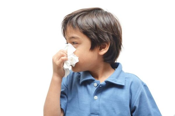 Los cuadros respiratorios acechan a niños en otoño - El Independiente