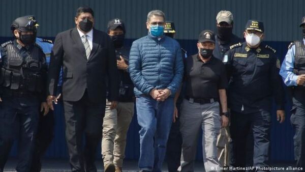 Expresidente hondureño Juan Orlando Hernández es extraditado a Estados Unidos por narcotráfico