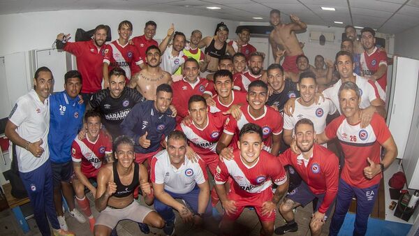 Gabriel Ávalos marca y asiste en Argentina