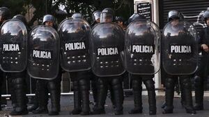 Argentina: Comisario disfrazaba a civil para cobrar extras
