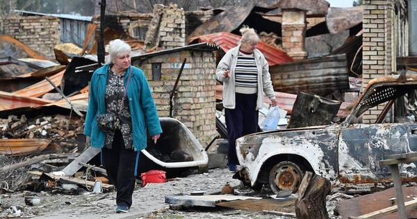 La Nación / Peligroso retorno a aldeas sembradas de explosivos