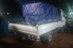 Policía incauta un camión que llevaba un tambor de combustible sin documentación - Nacionales - ABC Color