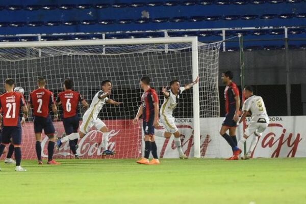 Tacuary le da un golpazo a Cerro Porteño y le priva de la punta