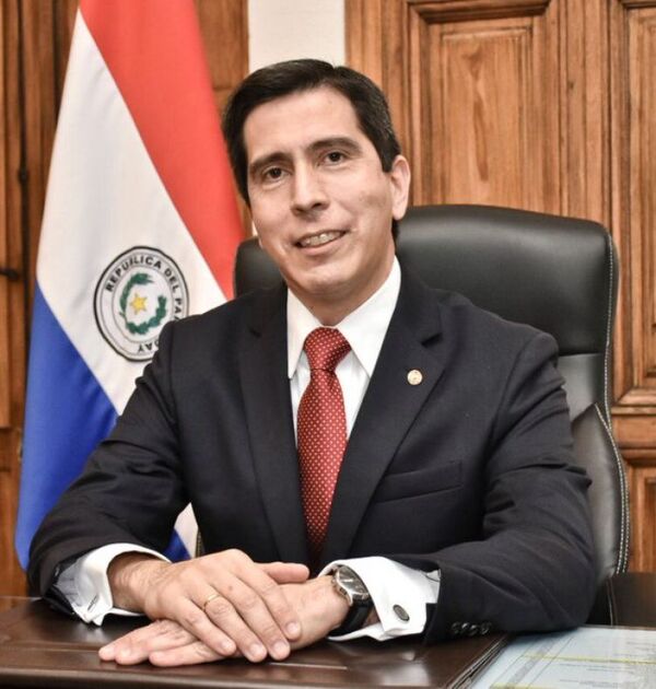 Abogada de camioneros califica a Ministro del Interior de negociador de bienes del estado