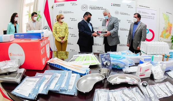 Salud recibe kit para atención de parto y control prenatal