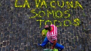 Los contagios y muertes por COVID-19 en el mundo cayeron por cuarta semana consecutiva
