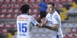Pablo Aguilar marca y decreta el triunfo del Cruz Azul ante el Querétaro