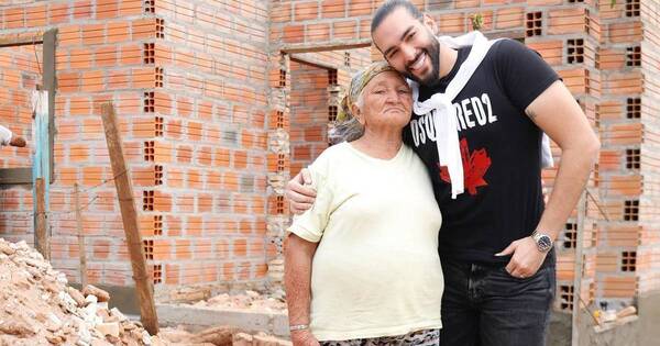 La Nación / Karlinho impulsa campaña “Una casa para Ña Cristina”