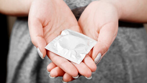 Diario HOY | Ordenan retirar del mercado un lote de condones con orificios en Colombia