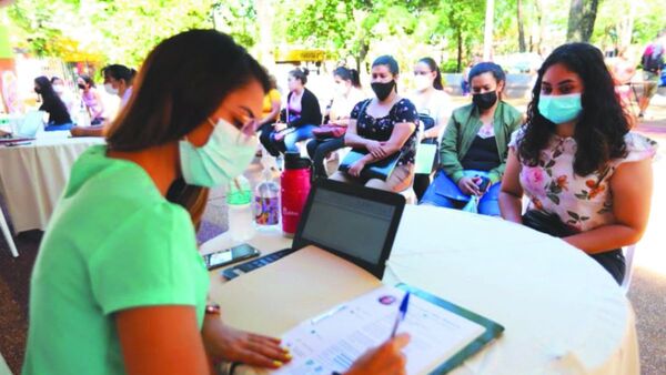 Feria presencial de empleo ofrece 150 puestos laborales