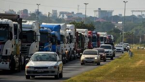 Camioneros amenazan con llegar hasta Asunción si no se trata proyecto sobre Petropar