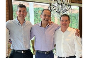 Ángel Barchini vuelve al país y se postula al Senado por el cartismo
