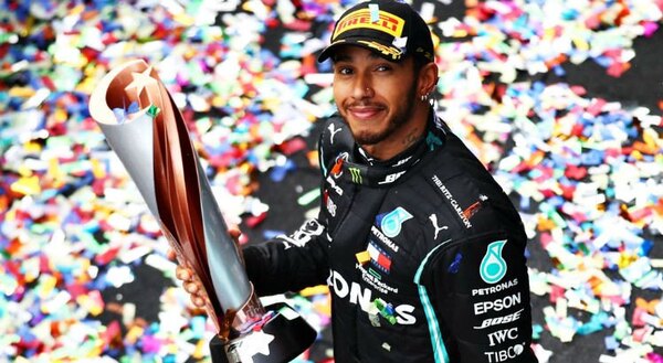 El multicampeón de F1, Lewis Hamilton, dispuesto a invertir en la compra del Chelsea