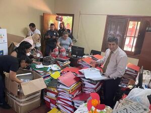 Allanan vivienda por contrabando y encuentran documentos vinculados a “A Ultranza” - Nacionales - ABC Color