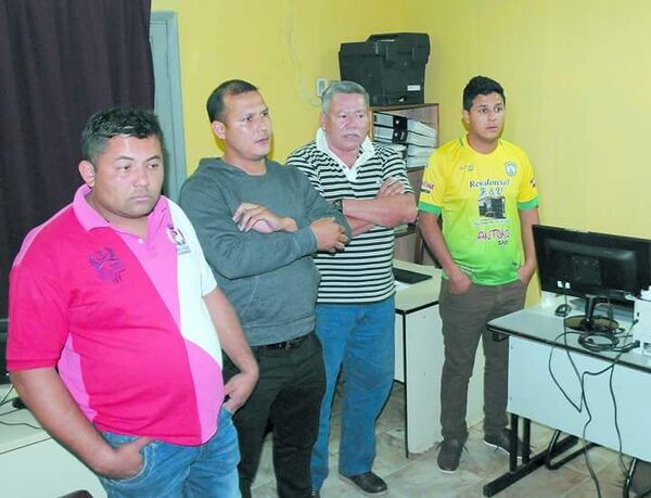 Suspenden audiencia de comisario acusado de secuestro - ABC en el Este - ABC Color