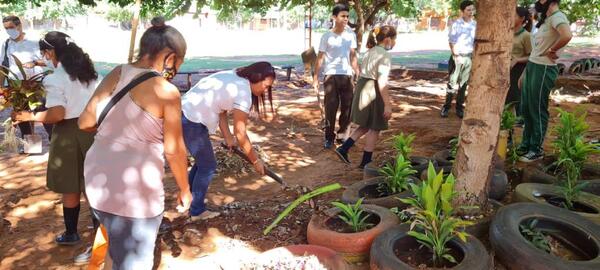 Promueven concienciación sobre el medio ambiente en Escuela Nacional de Capiatá - .::Agencia IP::.