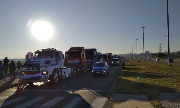 Camioneros amenazan con llegar hasta Asunción si no se trata proyecto de ley sobre combustibles