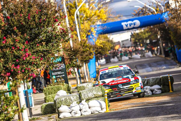 El Rally de Argentina inicia con un espectacular 1-2-3 paraguayo en la punta