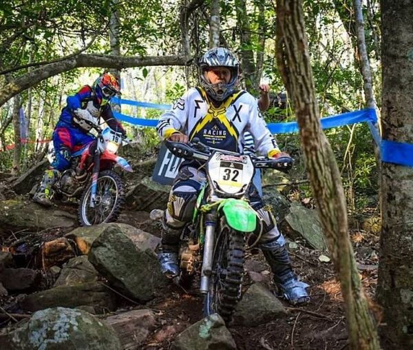 Todo el gran show del Enduro visita el circuito de Piribebuy