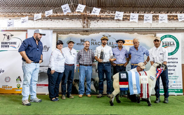Cabaña San Roque lideró en Hampshire: Gran Campeón y Gran Campeona PP