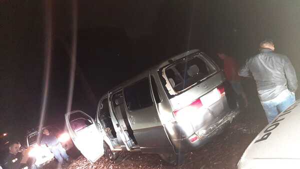 Interceptan y roban a tiros una furgoneta con mercaderías y la abandonan vacía - La Clave