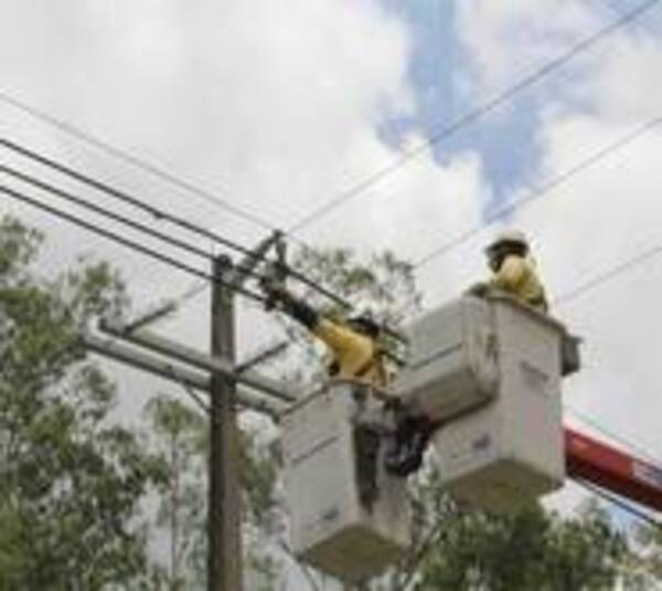 ANDE activa código amarillo tras furioso temporal y cortes de energía - Paraguay.com