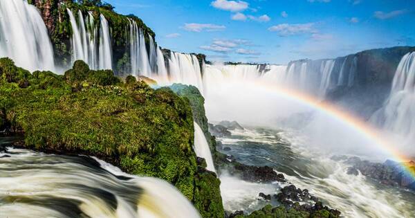 La Nación / Al menos 6.000 paraguayos visitaron las Cataratas del Iguazú en Semana Santa