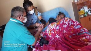 Rescatan a una anciana en total estado de abandono en Hernandarias