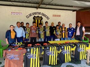 Gobernación departamental entrega indumentaria a clubes de la Liga Concepcionera de Fútbol