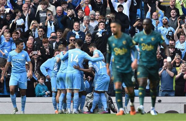 El Manchester City goleó 5-1 con un póker de Gabriel Jesús - Fútbol Internacional - ABC Color