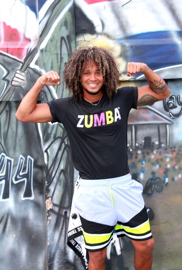 Instructor dominicano dará clases de zumba hoy en San Lorenzo