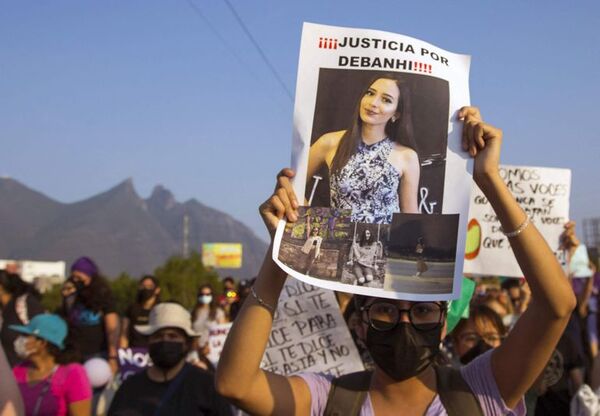 Familia de mexicana Debanhi Escobar sospecha violación y pide nueva autopsia - Mundo - ABC Color