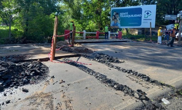 Caótico transito tras la clausura del puente Yberá en San Lorenzo
